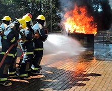 Curso prático de combate a incêndio