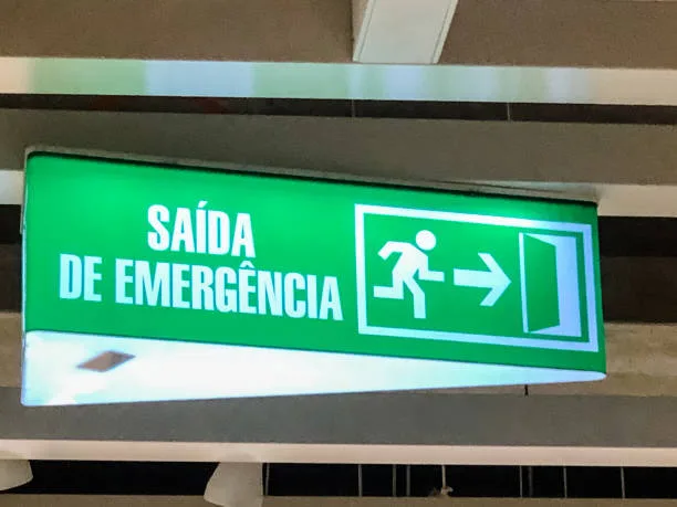 empresa especializada em instalação de sinalização de emergência